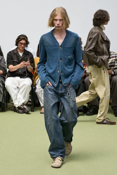 Look 37